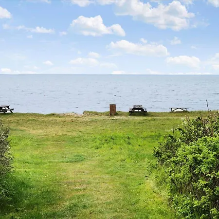 Fy119-bogense-vildrosevej-28 度假居 博恩瑟